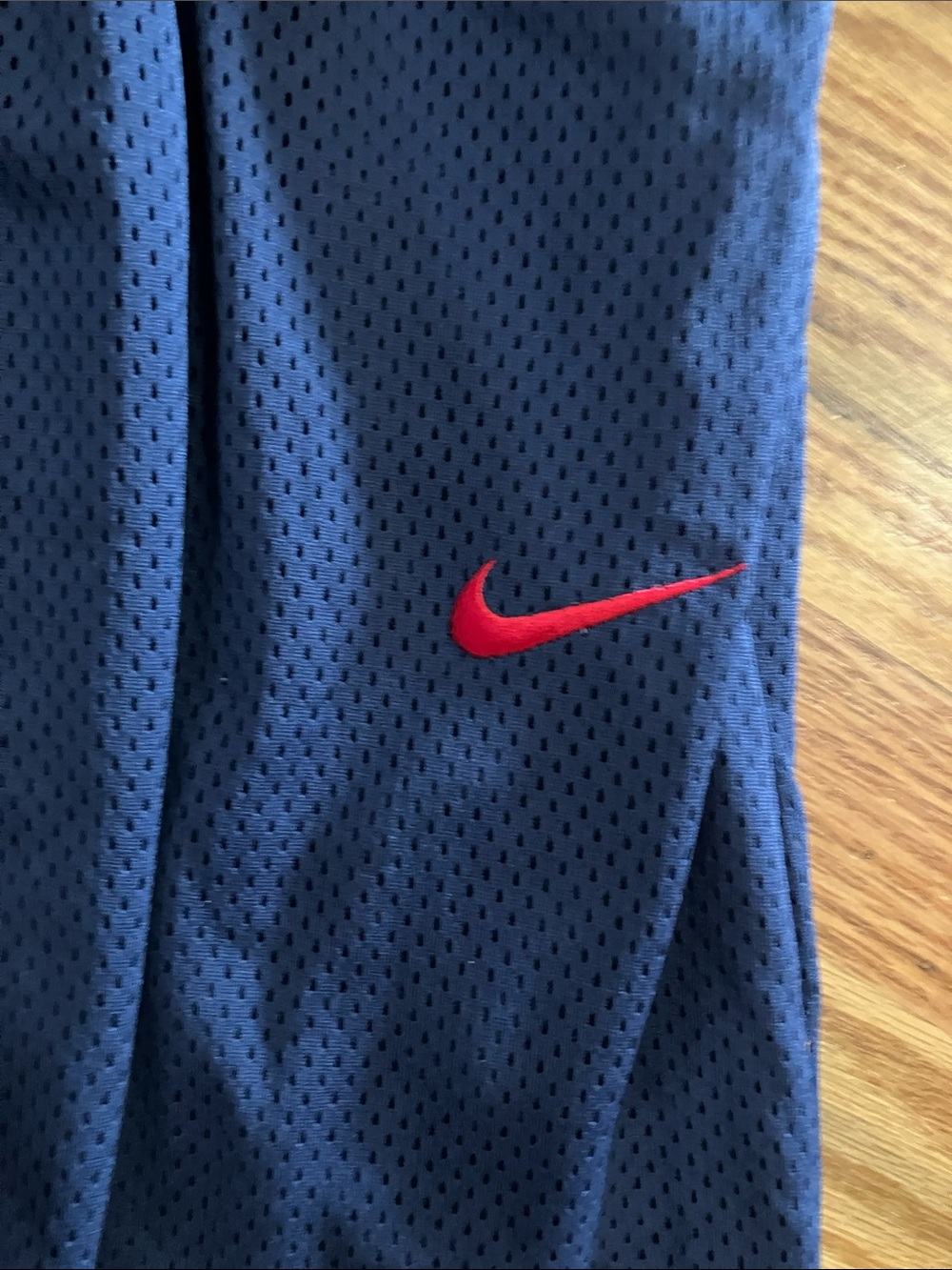 Nike Mens Navy Blue Mesh Athletic Shorts with Red Swoosh Sz XL EUC - Picture 2 of 5